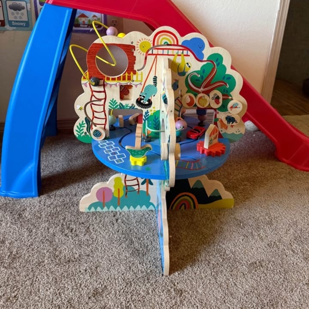 SOLD Manhattan Wooden Activity Center for Toodler